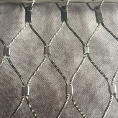 Anti UV Black Oxide Wire Rope Mesh with 20mm to 200mm Aperture and 1.2mm to 3.2mm Cable Diameter