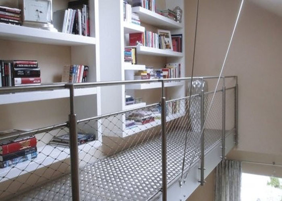 Balkon lub schody architektoniczna siatka druciana, aby zapobiec upadkom dzieci