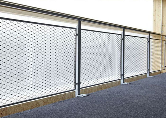 Wypełnienie balustrady 25 * 25 mm Siatka pleciona ze stali nierdzewnej Elastyczna
