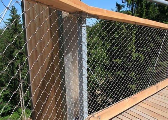 Zapobieganie upadkom Sus304 Siatka ogrodzeniowa z liny stalowej 2,0 mm Antykorozyjna