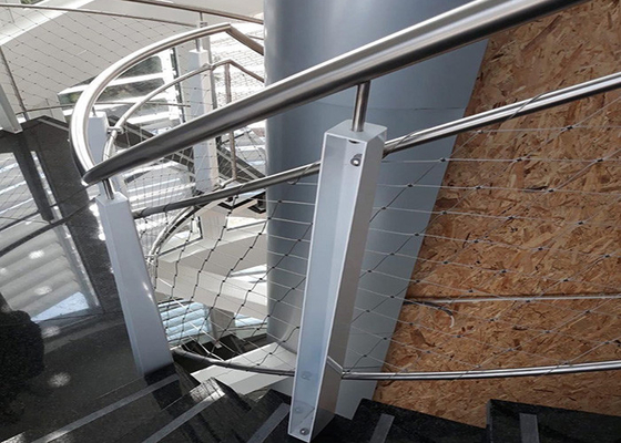Ogrodzenie bariery drogowej Architektoniczna siatka druciana Rombowy kształt przysłony