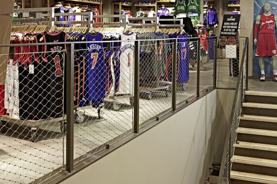 Mostek schodowy Siatka ze stali nierdzewnej z okuciem o średnicy 2,0 mm Otwór 60 * 60 mm